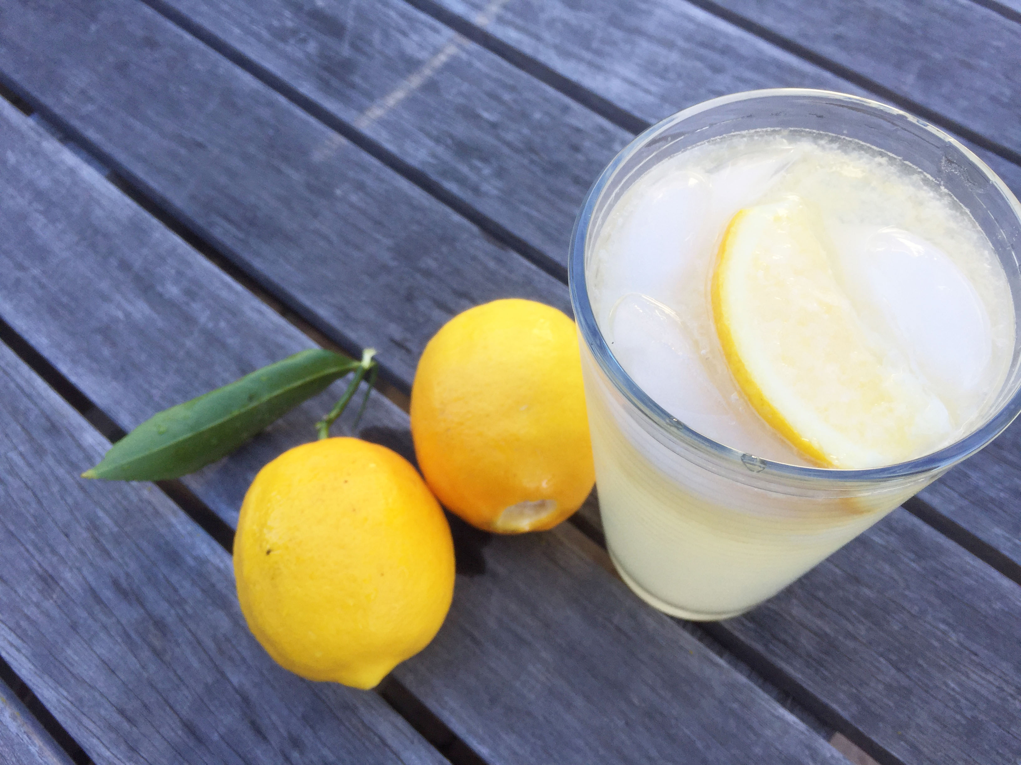 Lemon-and-honey-drink.jpg